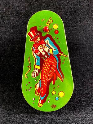 US Metal Manufacturing Company Noisemaker Toy. This lot includes: 
(1) US Metal Manufacturing 