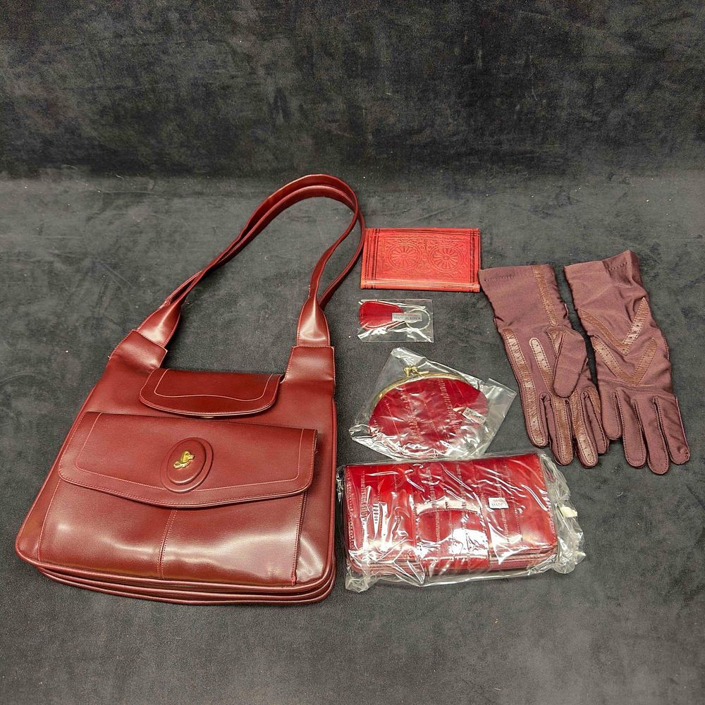 Lot 471: Lou Taylor Accordion Shoulder Bag Maroon Purse Attached Swivel Mirror Eel Skin Accessories Set