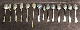 14 Vintage Rockford Oneida Oneida Community Spoons. This lot includes: 
(4) Oneida Community Image - 1