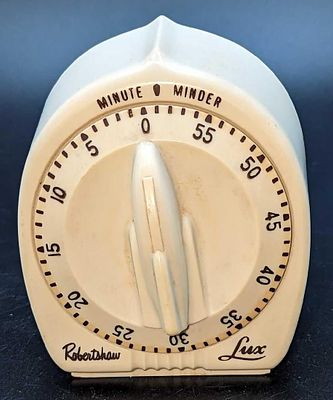 Vintage Lux Minute Minder Kitchen Timer With Rocket Knob. This is approx 3" x 3" x 3 1/4" and it 
