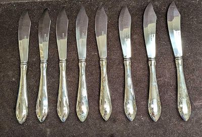 8 Towle Silver Plated & Stainless Steel Dinner Knives. 8 Towle Silver Plated &amp; Stainless 