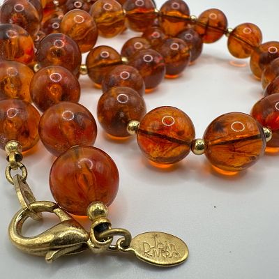 Joan Rivers Amber Colored Lucite Beaded Gold Tone Necklace. Vintage Joan Rivers lucite amber 