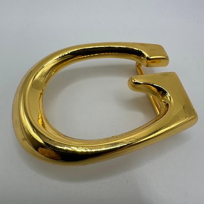 Guuci Italy G Gold Tone Belt Buckle G-Logo. The reverse is marked Gucci Italy. This item is in 