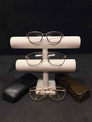 5pc MISC Retro Eyeglasses Set. Consisting of 3 pairs of eyeglasses and 2 eyeglass cases, this 