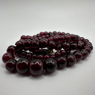 Red Garnet Beaded Sterling Silver Clasp Necklace X39. This item is in good pre-owned, previously 