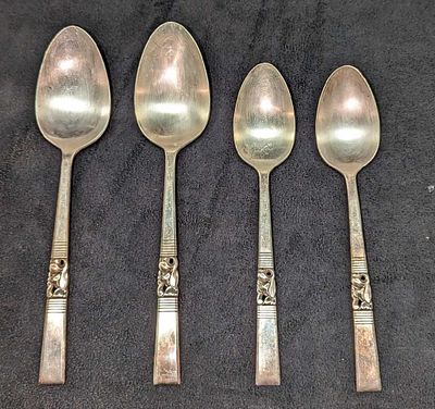 4 Vintage Silverplated Morning Star Soup & Serving Spoons. 4 Vintage Silverplated Morning Star 