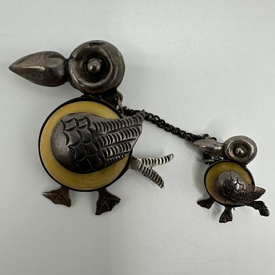 Mexico Silver Brooch Toucan Bird Mother and Baby Stone Setting. This item is in good pre-owned 