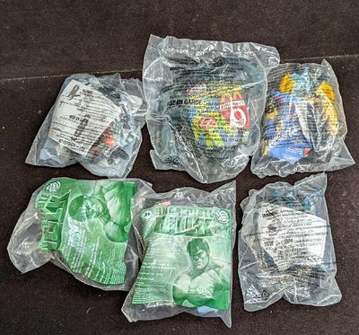 6 McDonalds Burger King Hulk Transformers Ben 10 Bionicle Toys. This lot includes: 
(1) Burger 