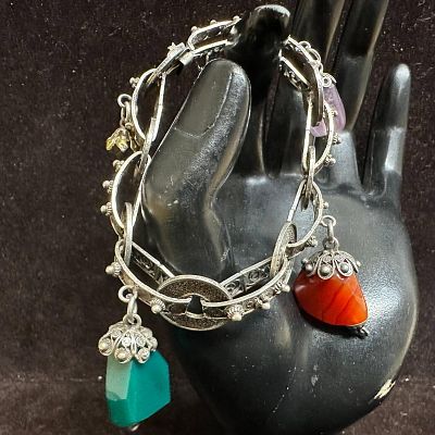 800 Silver Filigree Amethyst Malachite Carnelian Charm Dangle Bracelet L82. This item is in good 