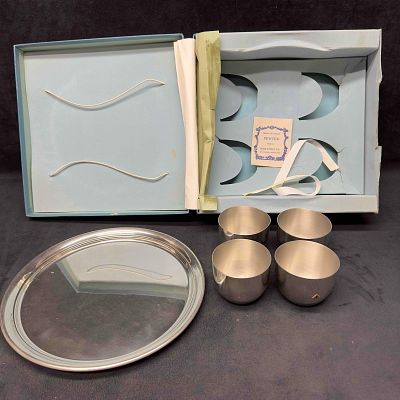 Modern and Colonial Pewter Kirk Stieff Plate and Four Jefferson Cup Set. This set includes four 