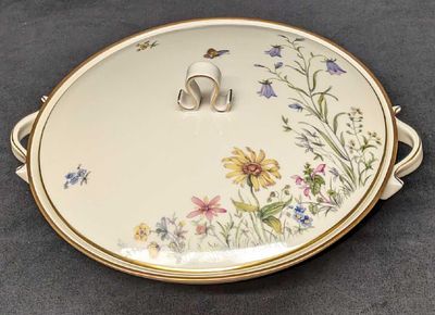 Krautheim Wiesengrund Und Bergesh&ouml;hn Round Vegetable Bowl With Lid. Krautheim Wiesengrund Und 