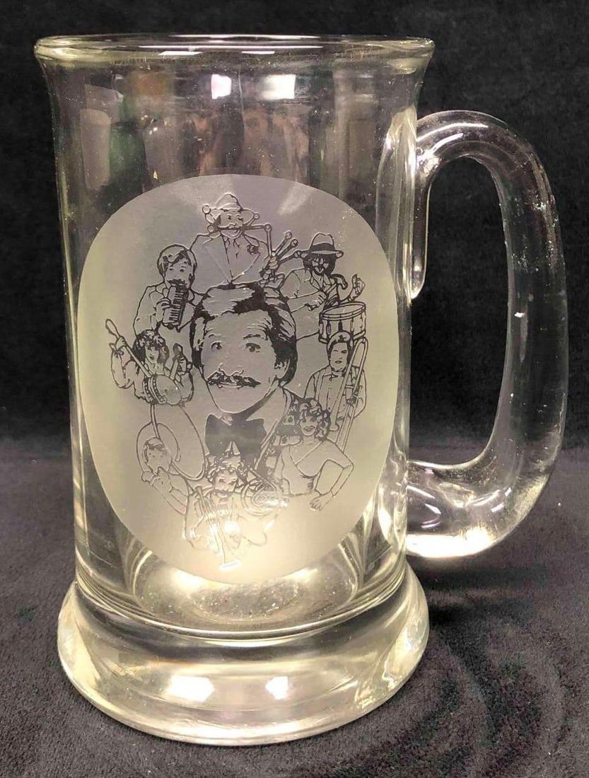 Large Glass Etched Mug With Mickey Finn Show & Cast. This lot conatins a glass mug etched with 