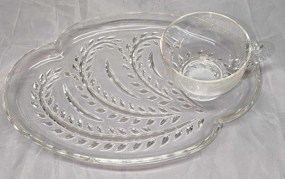 5 Federal Glass Snack Set Cup & Plates A. 5 Federal Glass Snack Set Cup &amp; Plates A. The 