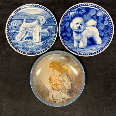 Decorative Collector Plate Lot Plates 3. Lot of three decorative collector plates, including 