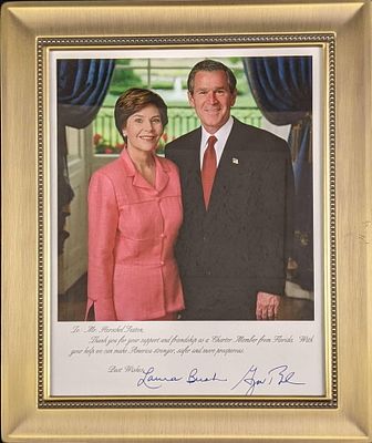 Framed George W. & Laura Bush Facsimile Autograph Print RNC. Framed RNC Photo Of George W. 