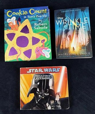 3 Star Wars Winkle In Time Cookie Count Books. This lot includes: 
(1) Star Wars: Villains. 
