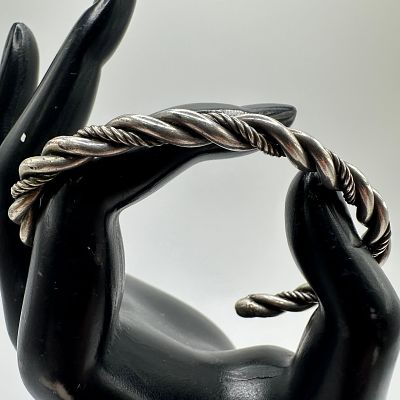 Silver Twisted Rope Cuff Bracelet X13. This item is in good pre-owned, previously used/displayed 