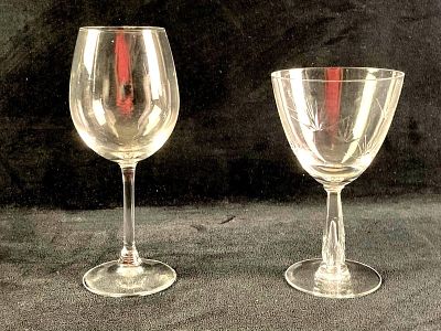 Set of (2) Glass Wine Glasses. This lot includes: 
(1) Decorative Wine Glass
(1) Standard Wine 