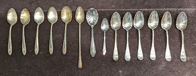 14 Vintage Rockford Oneida Oneida Community Spoons. This lot includes: 
(4) Oneida Community 