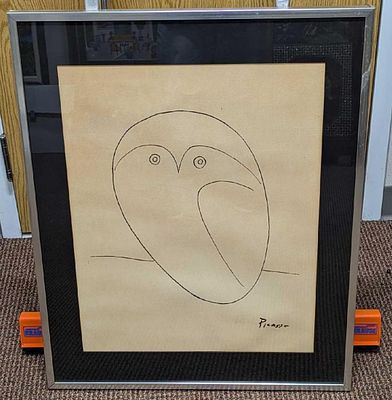 Framed Pablo Picasso Modern Classics Owl Art Print. This print is approx 25" x 1" x 30 3/4" and 