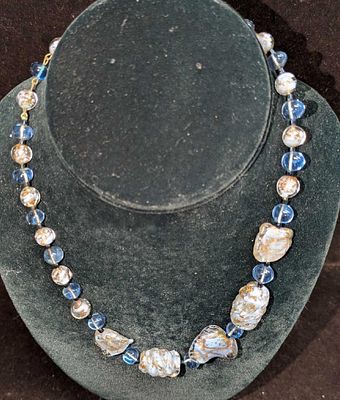 Vintage Italian Murano Blue And Gold Art Glass Bead Necklace ZZZZZ. This is approx 17" and it 