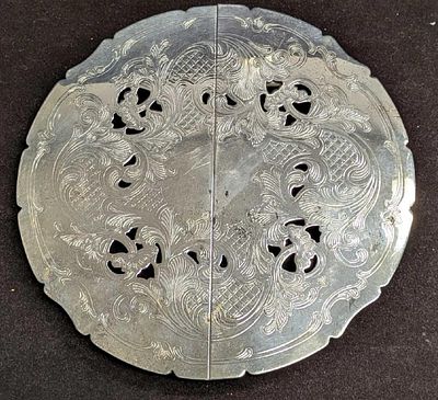 Vintage Alvin Silver Plate Trivet Plate. This is approx 8 1/2" x 8 1/2" x 1/2" and it weighs 