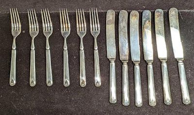 Vintage WM Rogers Silver Plated Butter Knives & Forks. Vintage WM Rogers Silver Plated Butter 