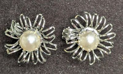 Vintage Unsigned AB Crystal And Faux Pearl Clip On Earrings Lot Of 4. This lot contains: 
(1) 