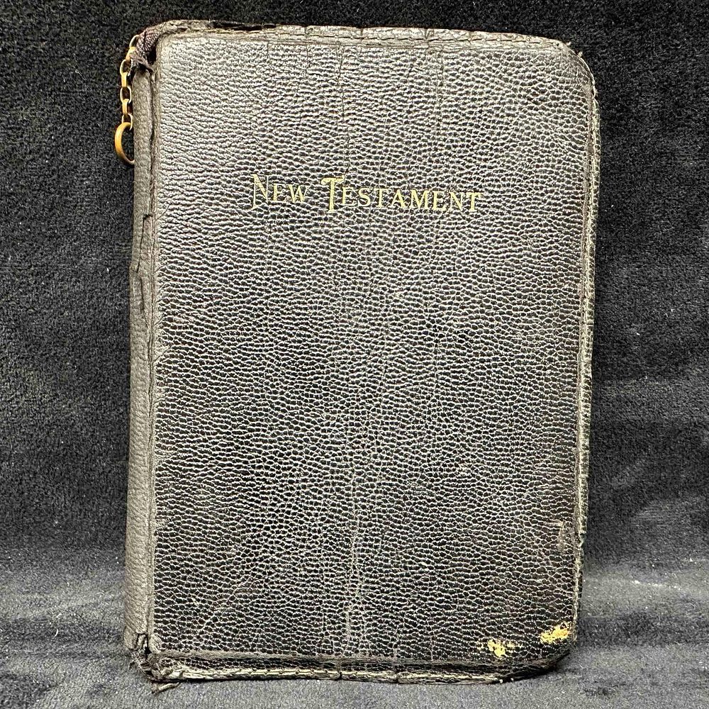 Lot 278: New Testament Zipper Bible Black World Publishing Company Book