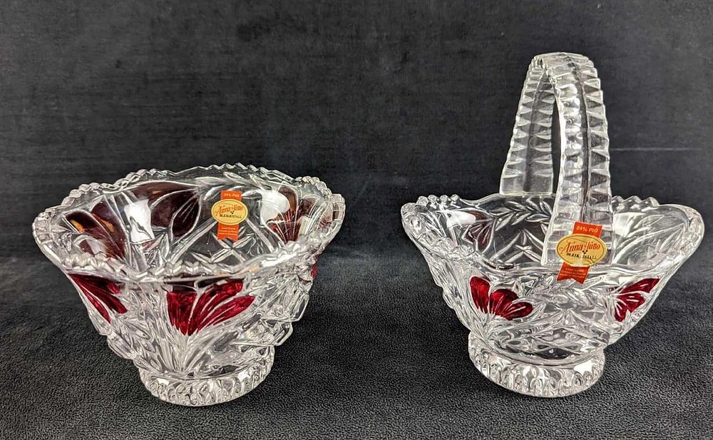 Lot 250: Anna Hutte German Crystal Bowl & Basket