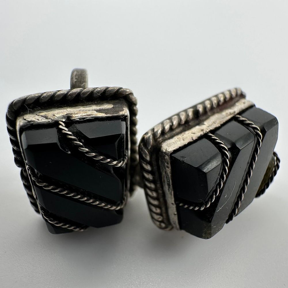Lot 296: Rope Motif Wrapped Black Onyx Square Setting Silver Earrings Screw Back