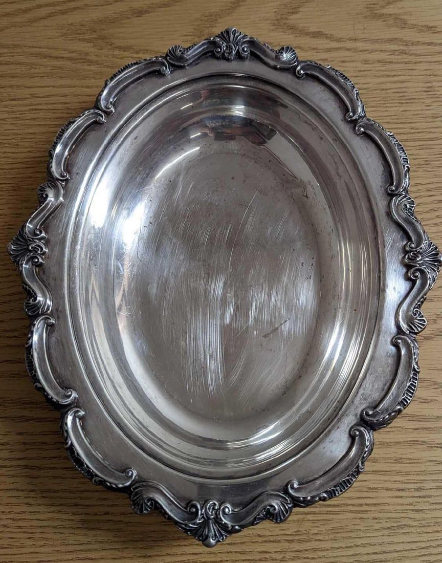 Lot 389: Vintage Silverplated Oval Serving Bowl