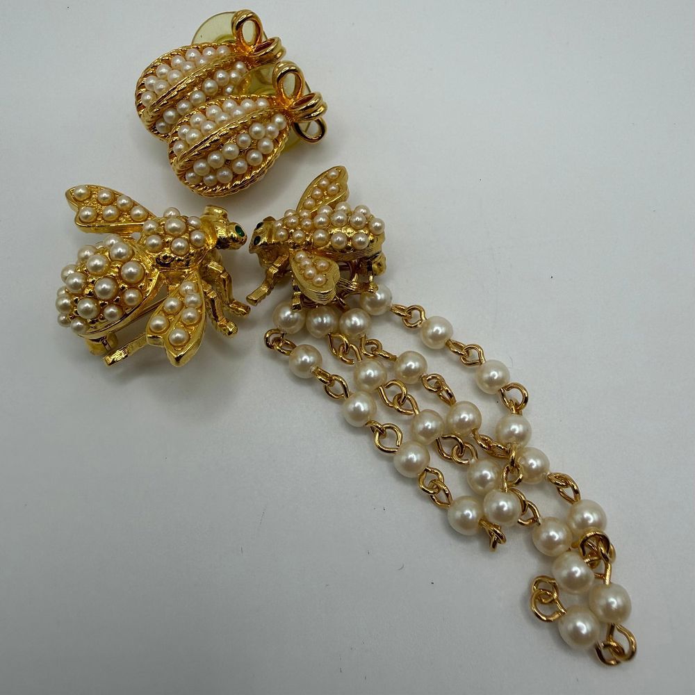 Lot 64: Joan Rivers Faux White Pearl Jewelry Earrings and Brooches Set HH36