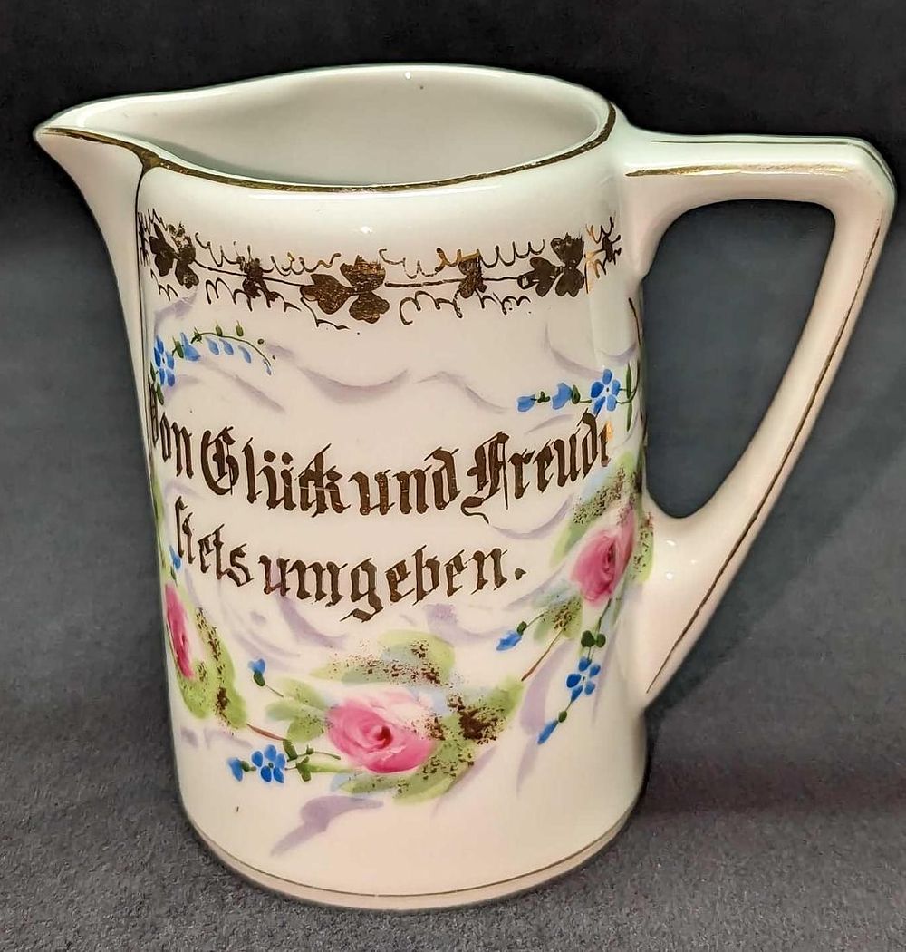 Lot 123: Vintage Porcelain Hutschenreuther Bavarian Creamer