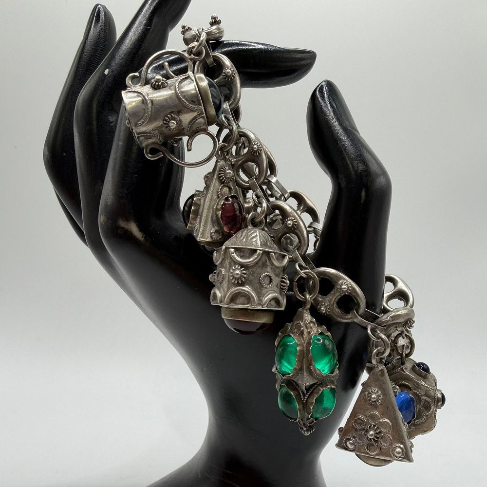 Lot 137: Ten Glass Faux Stone Ornate Fob Charm 800 Silver Bracelet