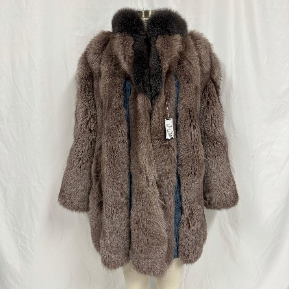 Lot 152: Fox Gray Striped Texture Panel Detailing Fur Coat