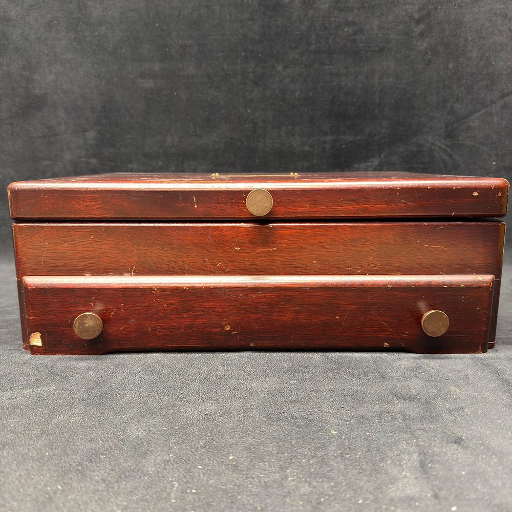 Lot 226: Wooden Drawer Silver Cloth Lined Flatware Storage Chest