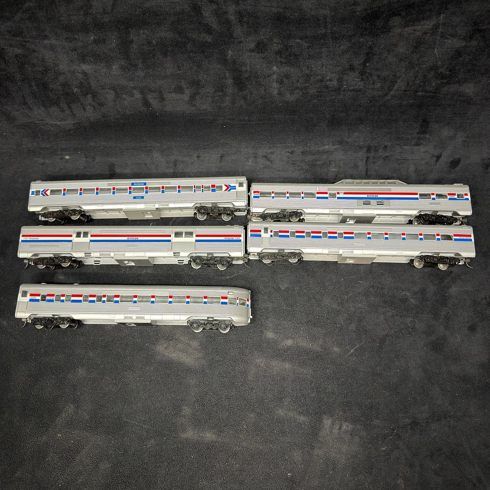 Lot 248: Five Amtrak HO Scale Passenger Cars