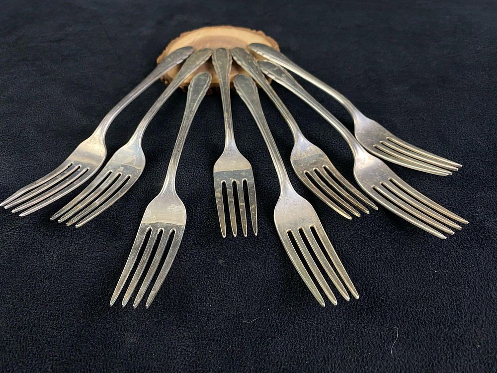Lot 479: Vintage 1940's Gorham Sterling Silver " Lyric " Forks