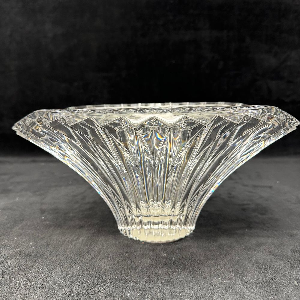 Lot 228: Mikasa Style Crystal Excelsior Vertical Cuts Oval Flared Centerpiece Bowl