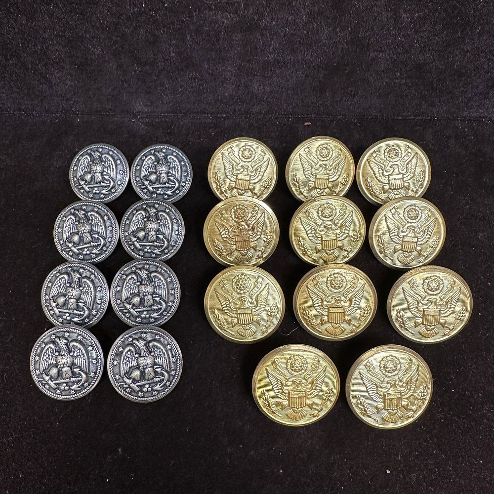 Lot 166: Collection of US Military Eagle Uniform Buttons Lot of 19
