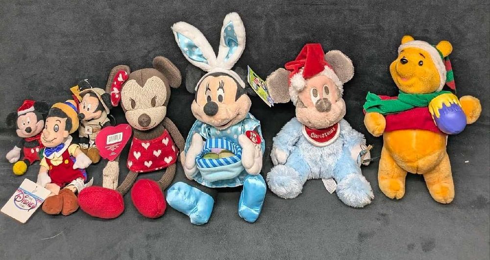 Lot 316: Disney Easter Valentine's Day Christmas Holiday Plush And Bean Bags