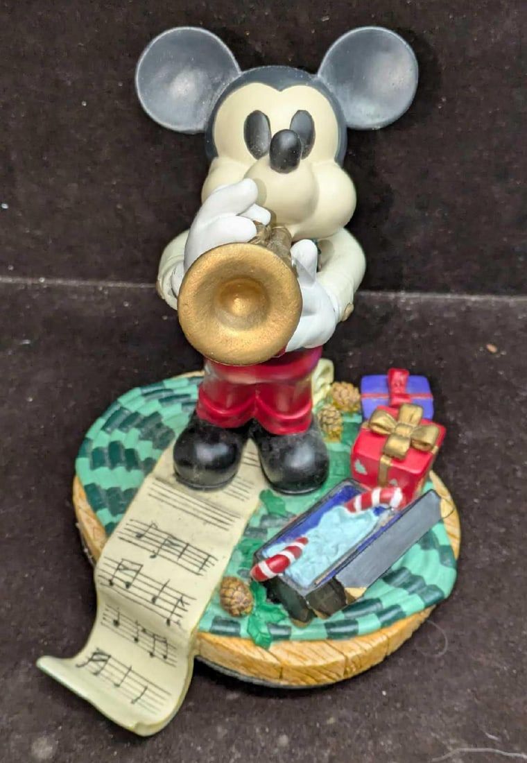 Lot 345: Disney Mickey Mouse Stocking Holder Season Of Song