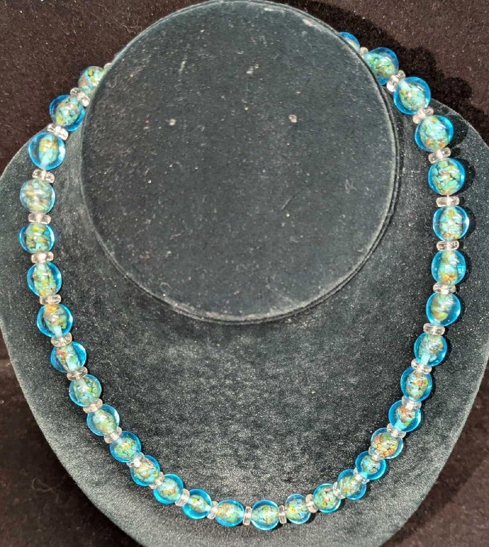 Lot 355: Vintage Italian Murano Art Glass Bead Necklace JJJJJ