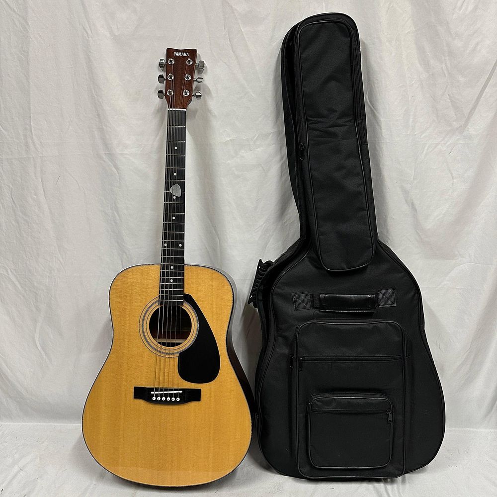 Lot 399: Yamaha FD01S Acoustic Guitar With Gig Carry Bag and Accessories