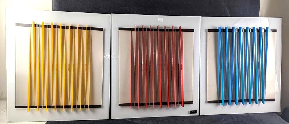 Lot 198: Gustavo Herrera Glass Wall Sculpture My Tricolor
