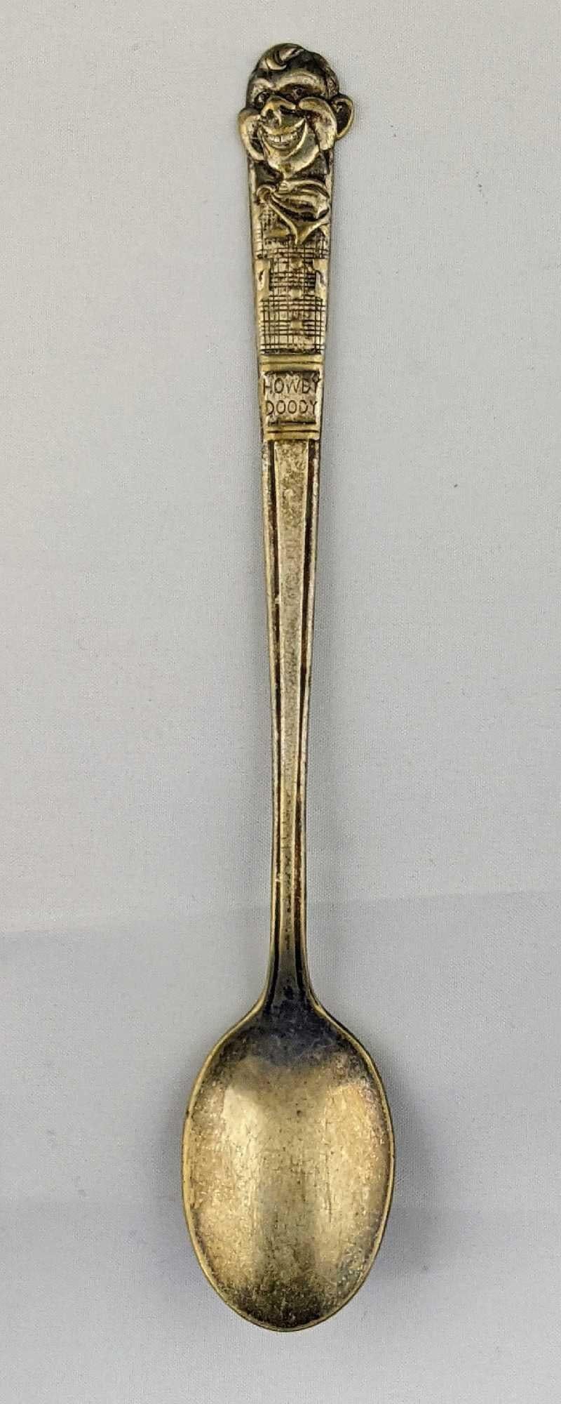 Lot 429: Vintage Howdy Doody Souvenir Silverplate Spoon