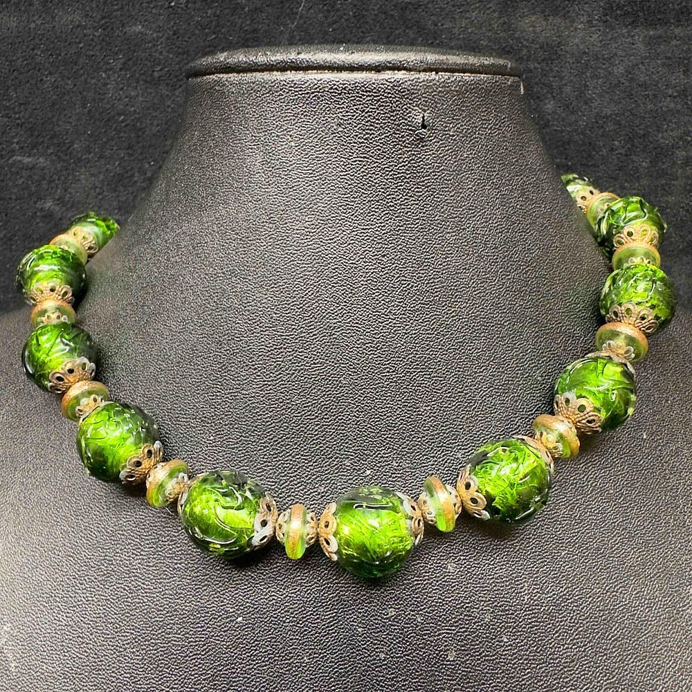 Lot 430: Murano Venetian Lamp Work Art Glass Dark Green Beaded Necklace C73