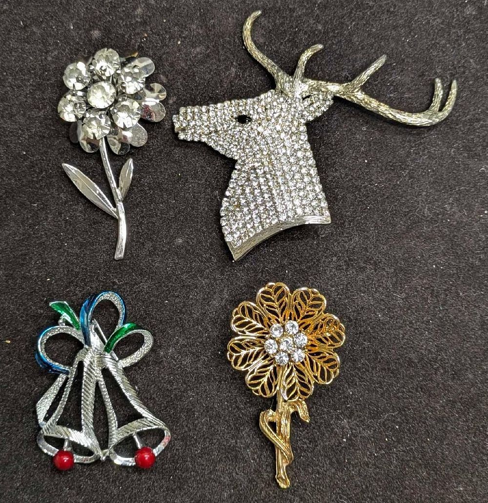 Lot 433: Vintage Deer Stag Flower Bells Rhinestone Brooch Pins Lot Of 4