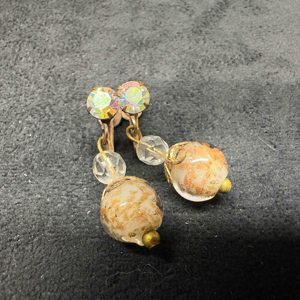 Lot 442: Murano Venetian Art Glass Lamp Work Clear White Copper Round Bead Dangle Earrings D44